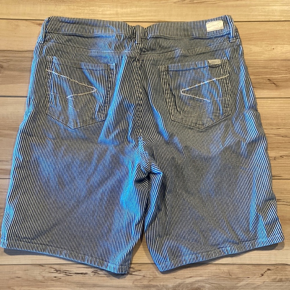 Seven7 Blue and White Strip Bermuda Shorts Size 16